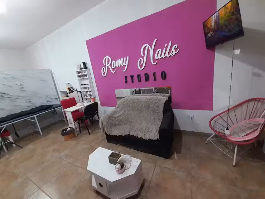 Romy Nails Studio