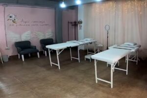 Ros&eacute; Beauty House