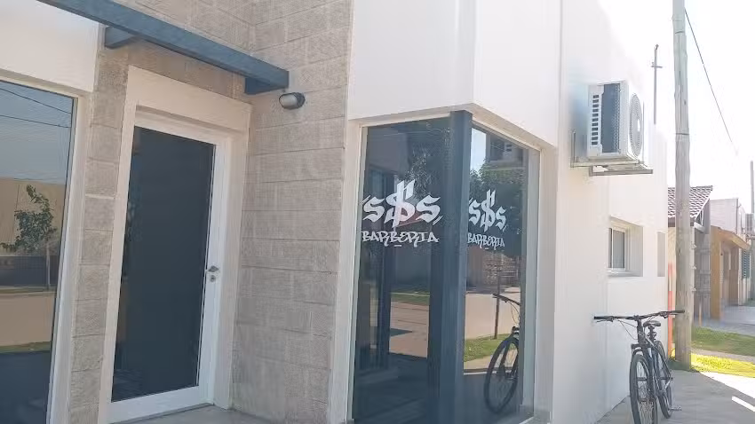 s$s Barber&iacute;a