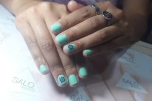 Salo nails