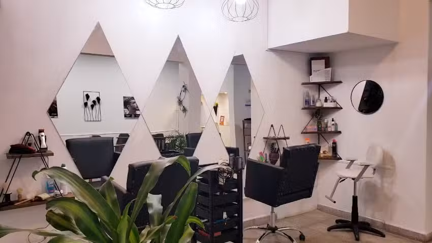 Sal&oacute;n AC Peluquer&iacute;a Unisex
