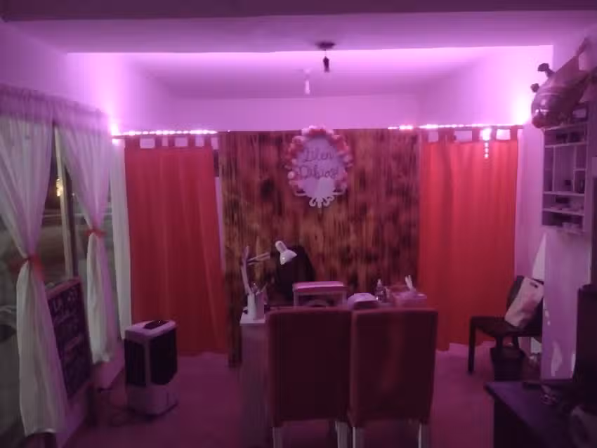 Sal&oacute;n de belleza, Lilen Dibiasi