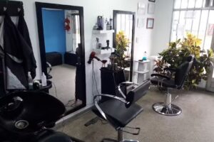 Salon De Peluqueria Carlos Piana Estilista