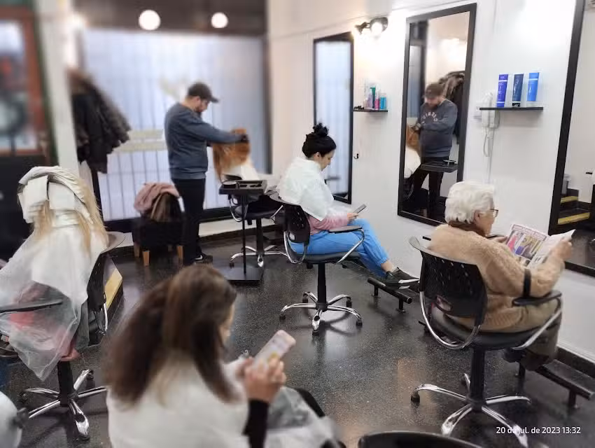 SAL&Oacute;N FENIX PELUQUERIA