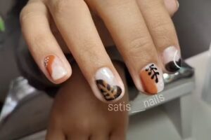 Satis Nails