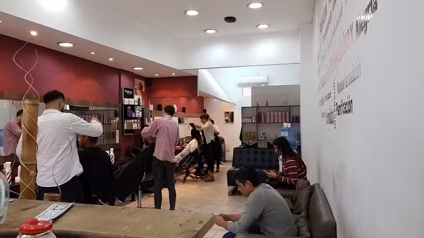 Scissors Estilistas Unisex