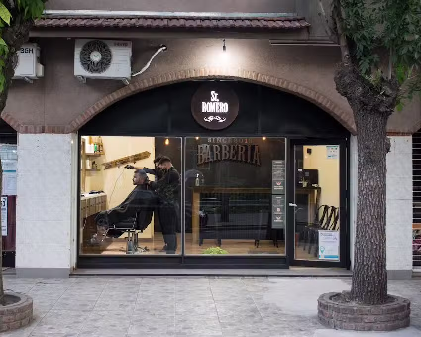 Se&ntilde;ores Barber&iacute;a & Peluquer&iacute;a
