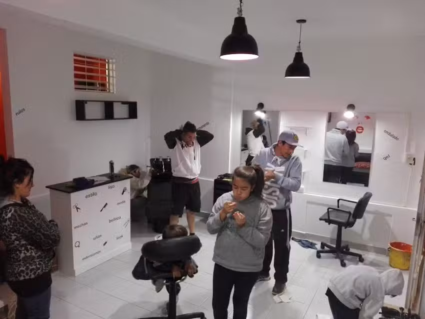 Shimuls Peluqueria Unisex