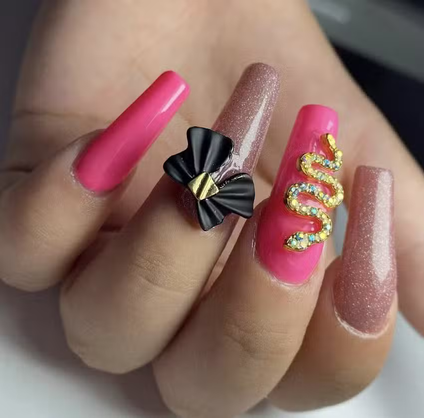 Shiny Nails (Florencia Tosatto)