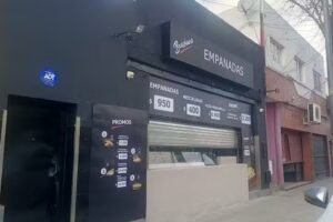 Sim&oacute;n Bernardett Peluquero