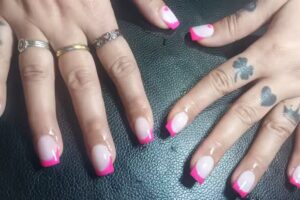 sofia_nailsok y Stylo Barber 01