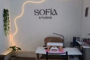 SOFIA STUDIO- PESTA&Ntilde;AS | CEJAS | U&Ntilde;AS