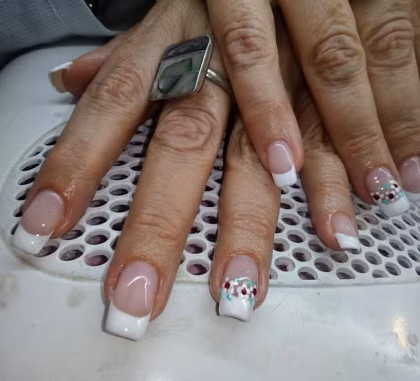 Soft Gel y U&ntilde;as Semipermanentes by Silvi