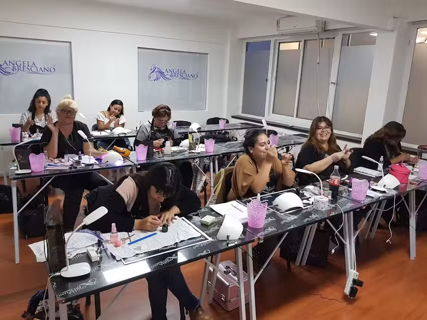 Sol de Oriente . Punto de venta Angela Bresciano Mart&iacute;n Coronado.