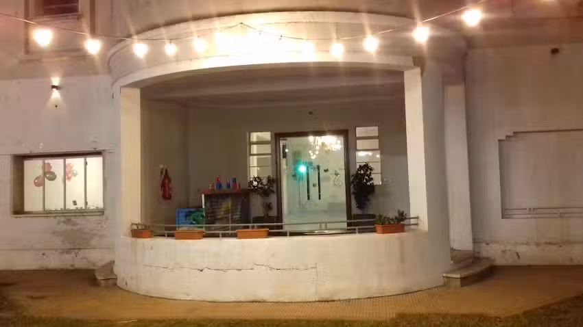 Sorrento open barbershop