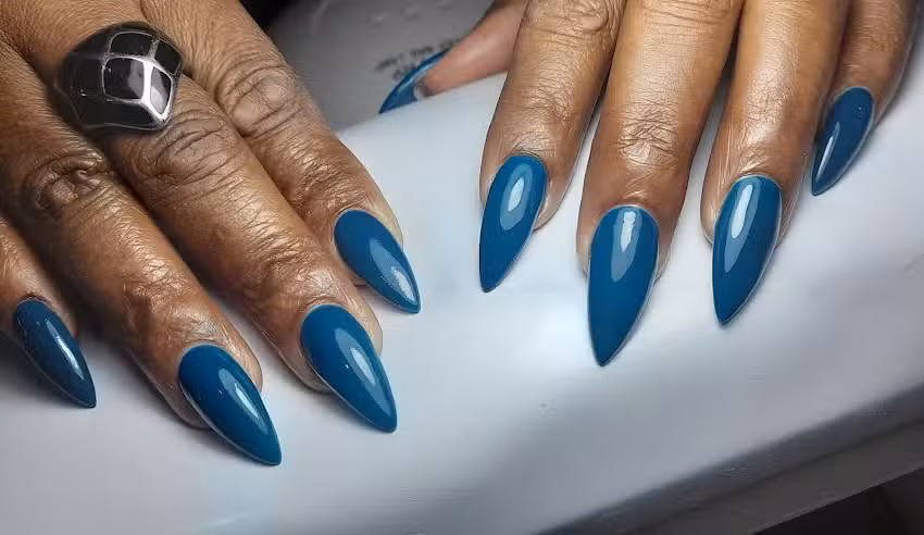 S&Ouml;T Nails