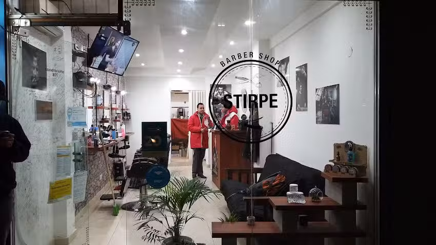 Stirpe Barber Shop. barber&iacute;a y peluquer&iacute;a
