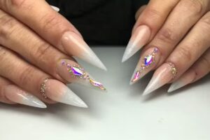 The Nail Job-by Romina Tavella &ndash; T&eacute;cnica Especialista En U&ntilde;as Esculpidas