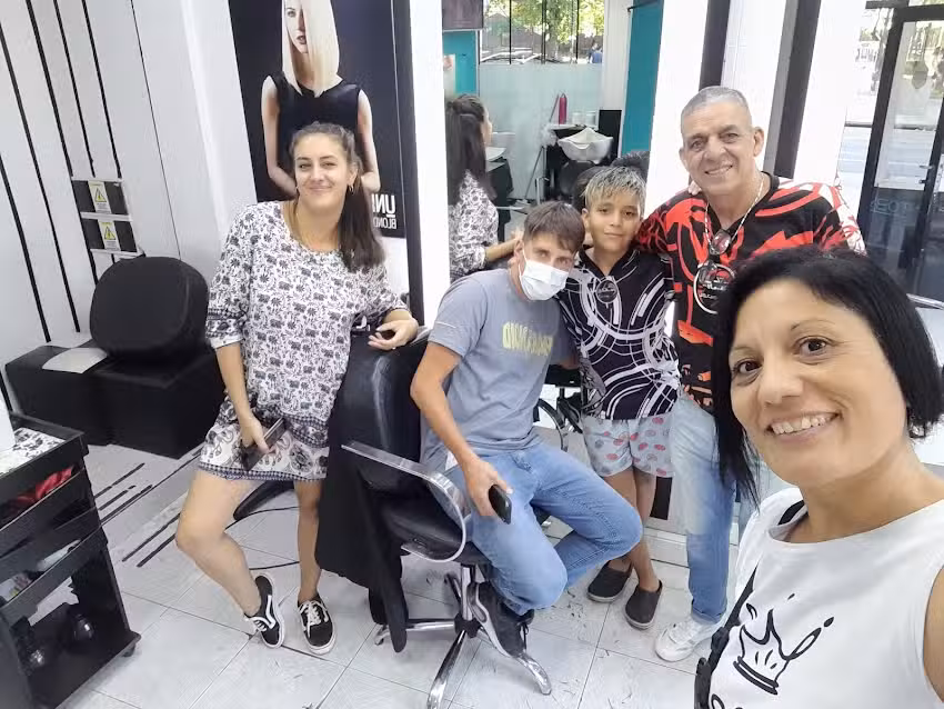 Toby sal&oacute;n unisex