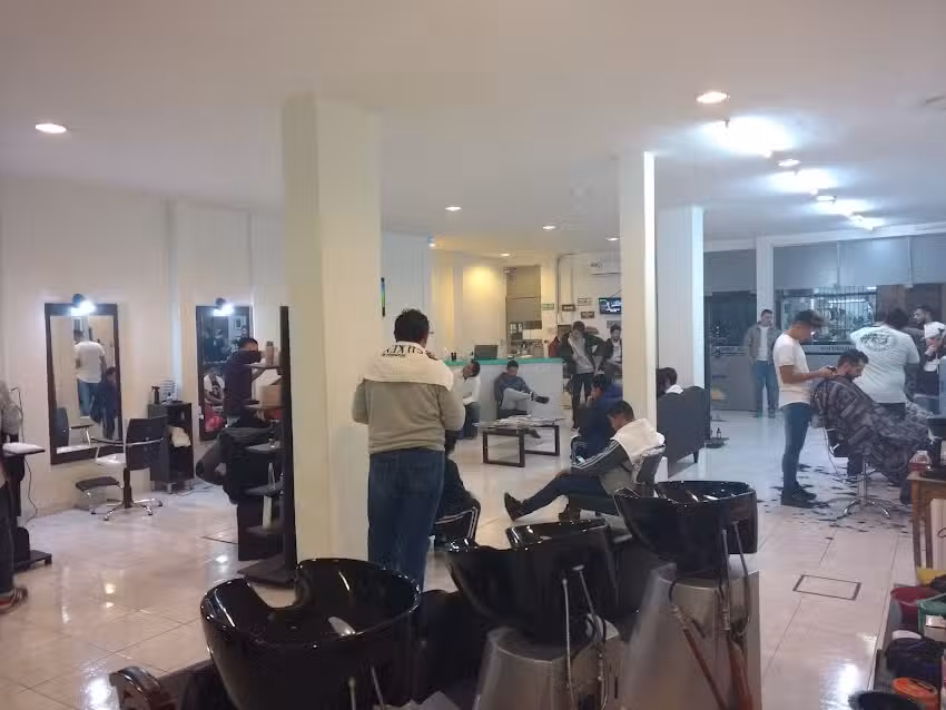 TR Peluqueria Unisex Y Barberia