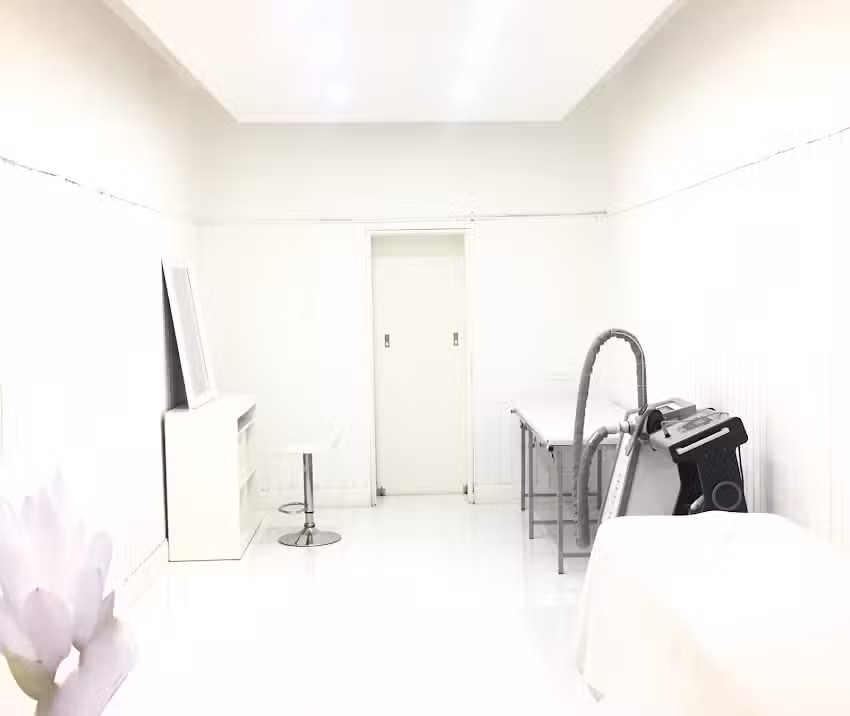 ULISES NAON SAL&Oacute;N