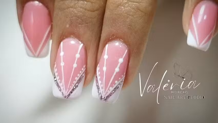 U&ntilde;as y Pesta&ntilde;as V.M