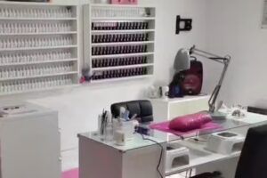 Valeria Frigieri Sal&oacute;n de U&ntilde;as