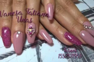 Vanesa Tatiana U&ntilde;as gelificadas esculpidas esmaltado semipermanente