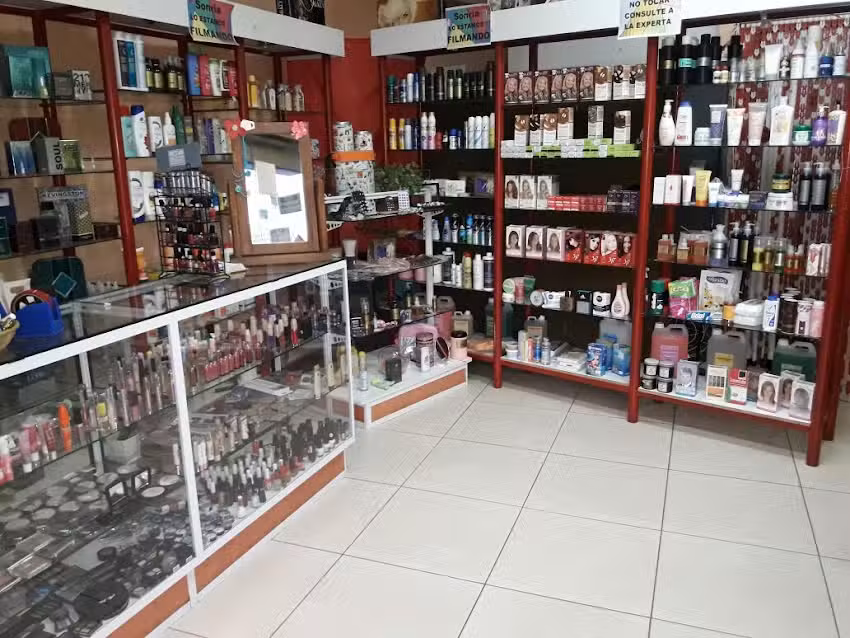 &ldquo;Victoria&rdquo; Perfumer&iacute;a y Peluquer&iacute;a.