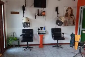 Vivian&rsquo;s Cut Unisex