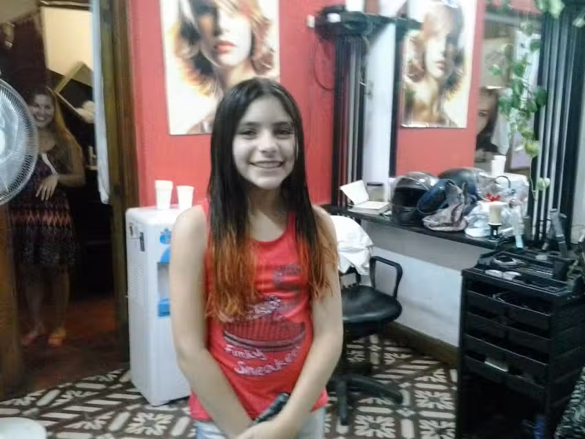 Yanp: Peluquer&iacute;a- Est&eacute;tica Unisex.