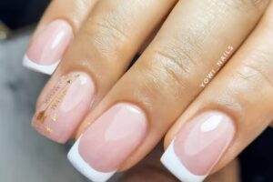 Yowi Nails &ndash; Academia